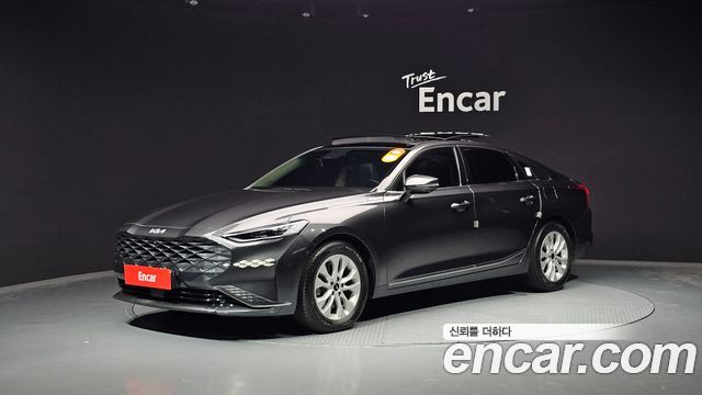 2022 Kia K8